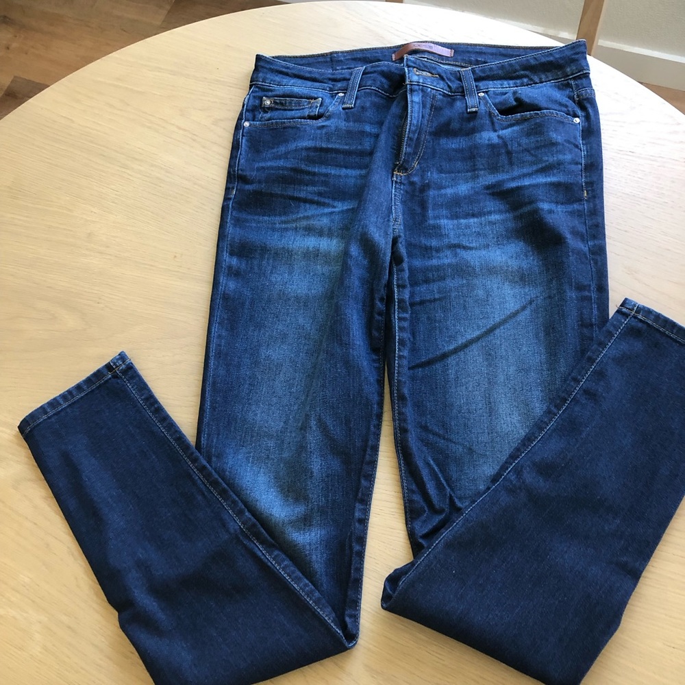 Joe’s Size 29 dark wash jeans